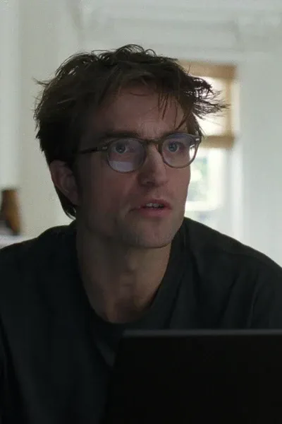 Robert Pattinson photo
