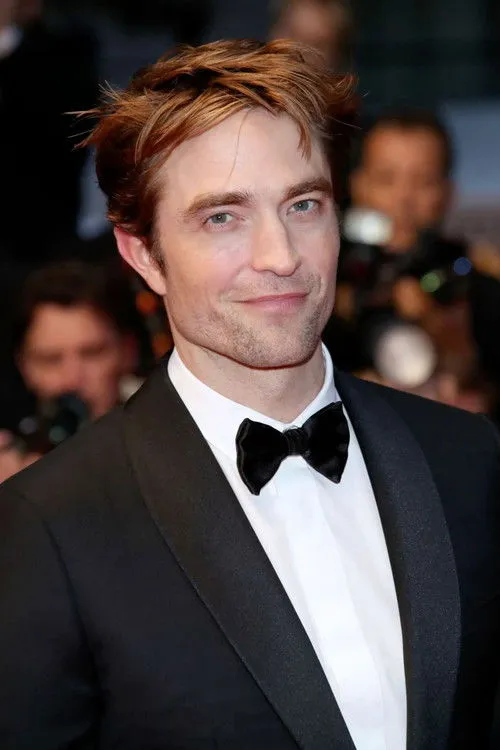 Robert Pattinson photo