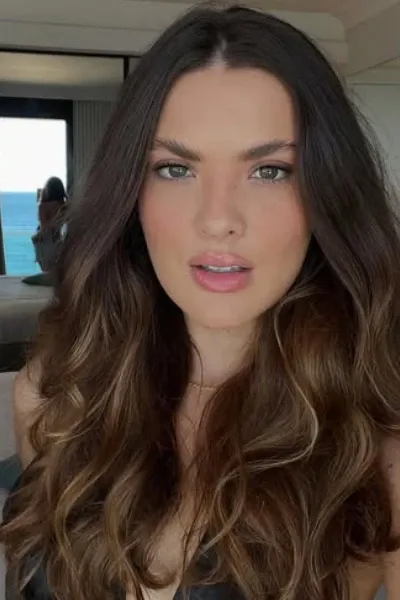 Lívia Inhudes photo