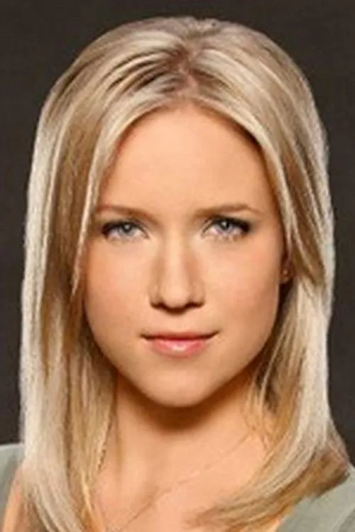 Jessy Schram photo