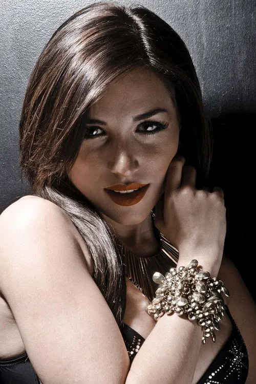 Ana Isabelle photo
