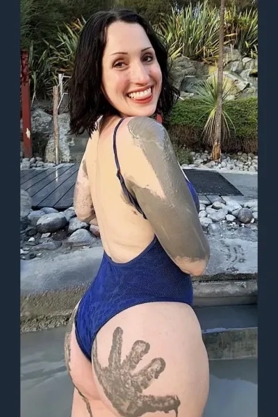 Harley Quinn Smith photo