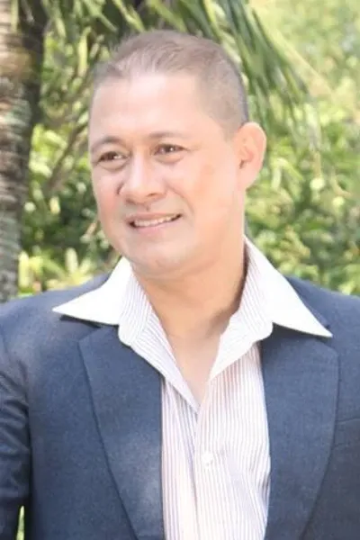 Omar Flores