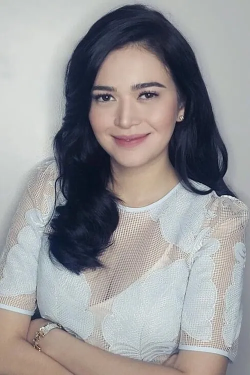Bela Padilla photo