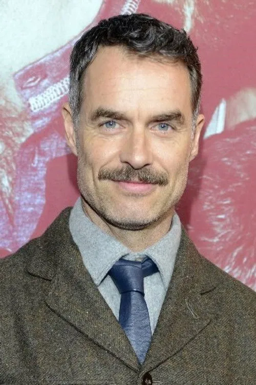 Murray Bartlett photo