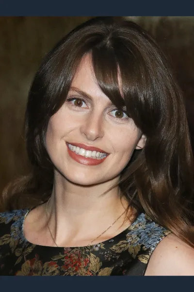 Ellie Taylor photo