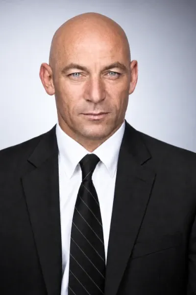 Jason Isaacs