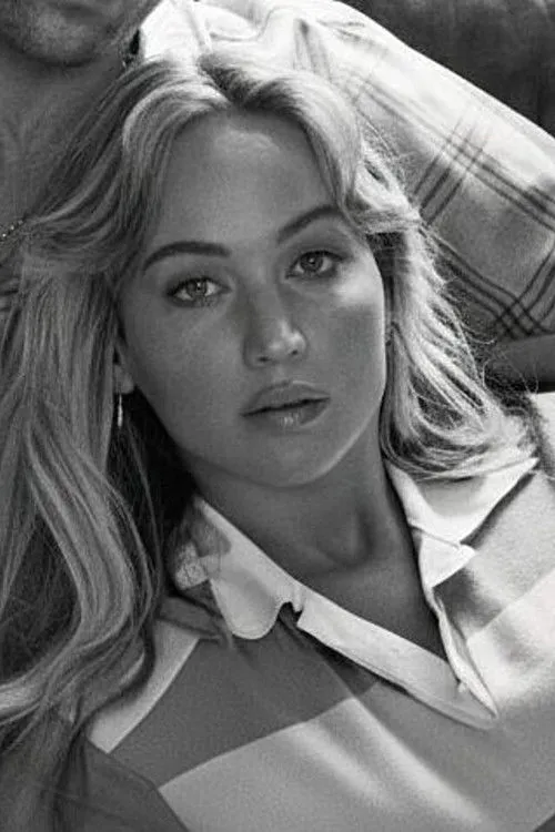 Jennifer Lawrence photo