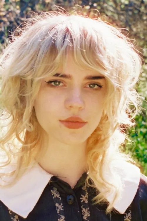 Sophie Thatcher photo