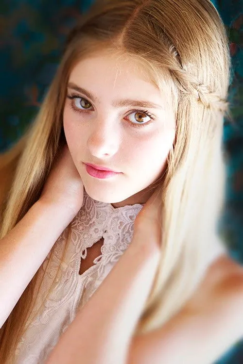 Willow Shields photo