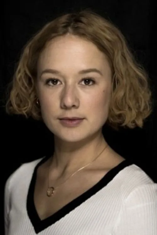Alba August photo