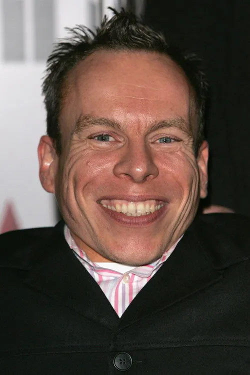 Warwick Davis photo