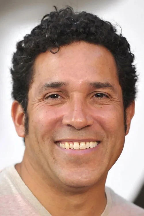Oscar Nuñez photo