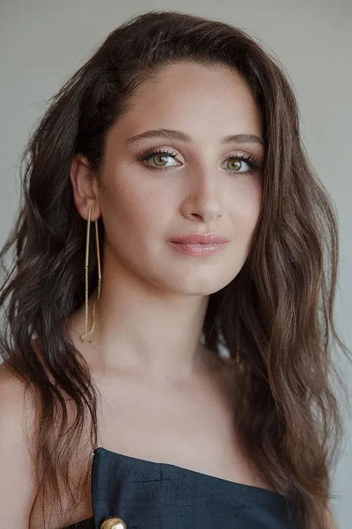 Gökçe Akyıldız photo