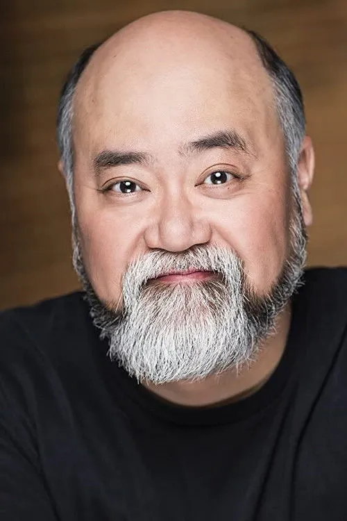 Paul Sun-Hyung Lee photo