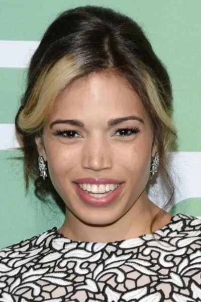 Ciara Renée photo