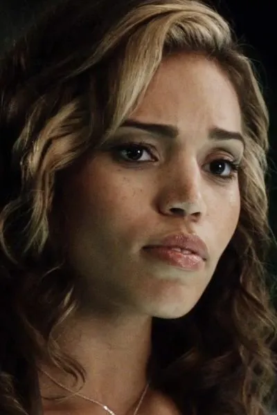 Ciara Renée photo