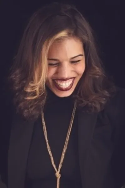 Ciara Renée photo
