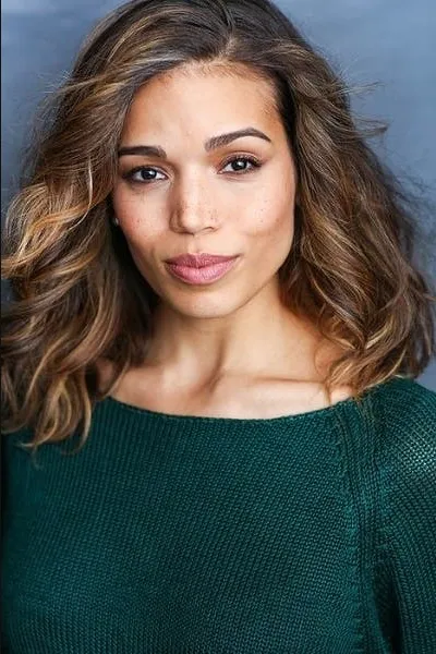 Ciara Renée photo