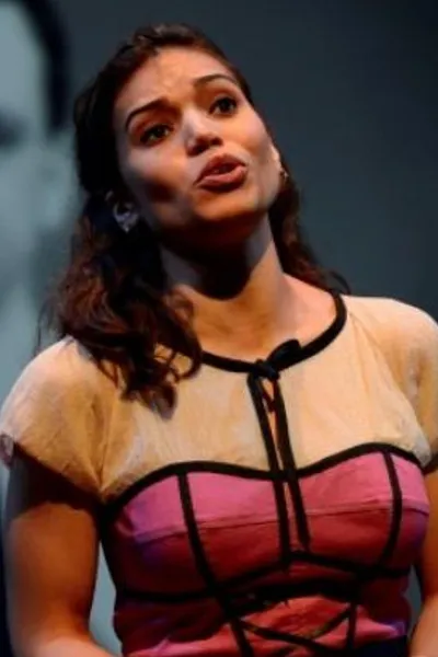 Ciara Renée photo