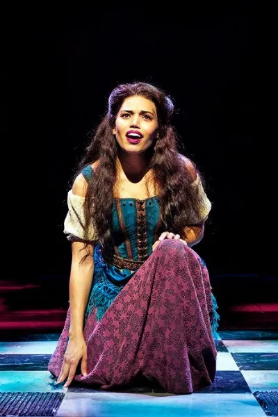 Ciara Renée photo