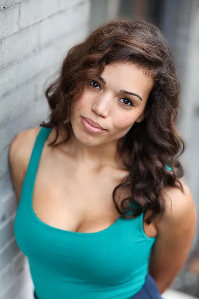 Ciara Renée photo