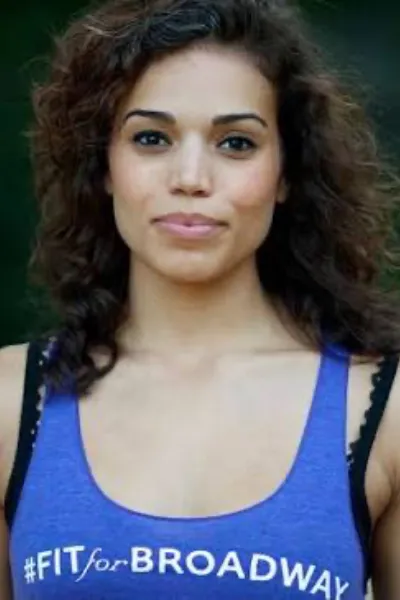 Ciara Renée photo