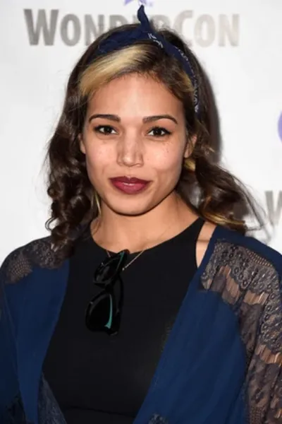 Ciara Renée photo