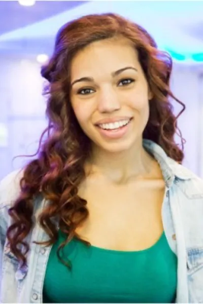 Ciara Renée photo