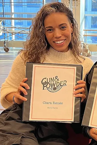 Ciara Renée photo
