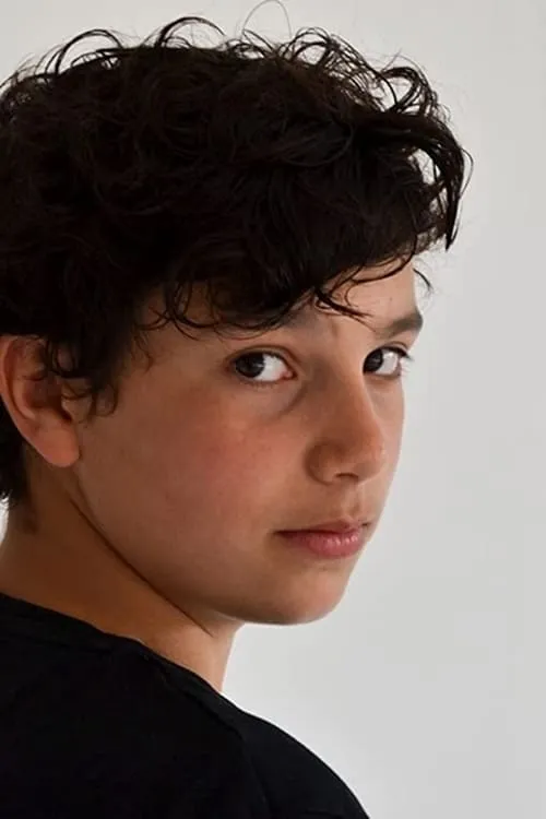 Lucas Bond photo