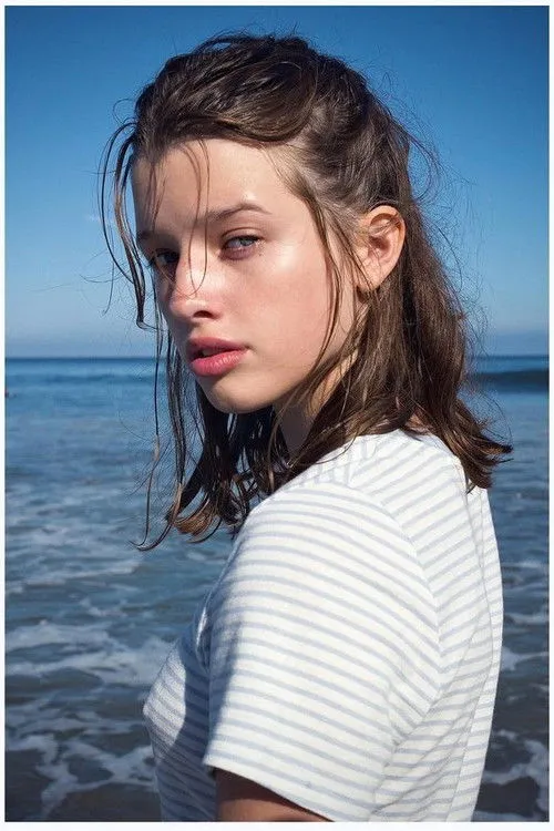 Ever Anderson photo