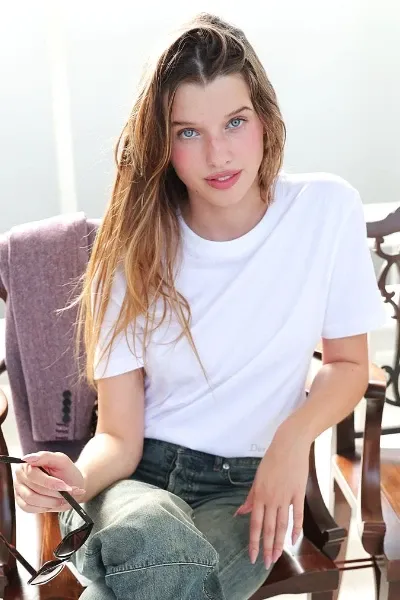 Ever Anderson photo