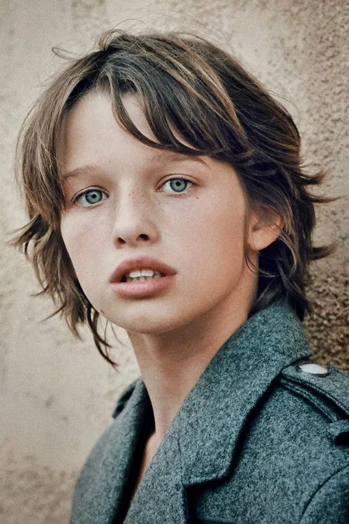 Ever Anderson photo