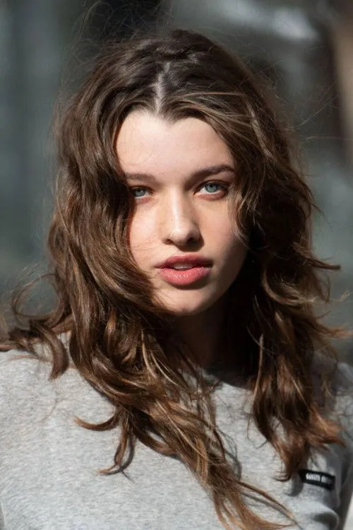Ever Anderson photo