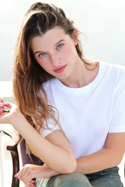 Ever Anderson photo