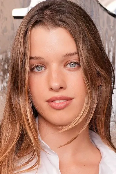 Ever Anderson photo