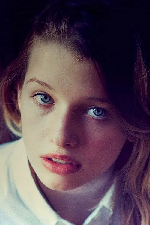 Ever Anderson photo