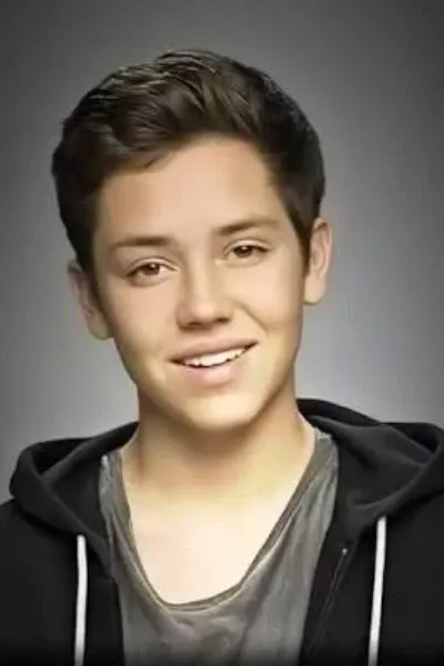 Ethan Cutkosky photo