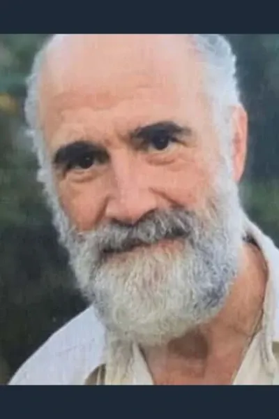 Elias Koteas photo