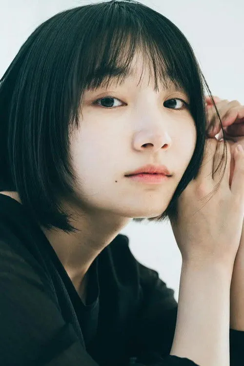 Yua Shiraishi photo