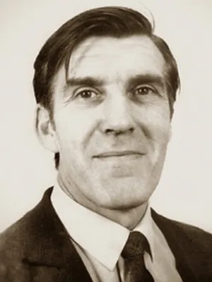 Robert Holmes photo