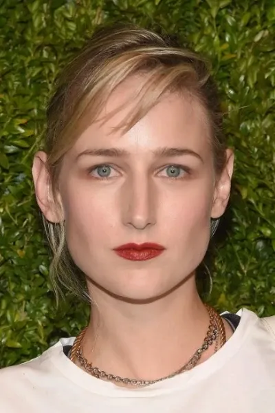 Leelee Sobieski photo