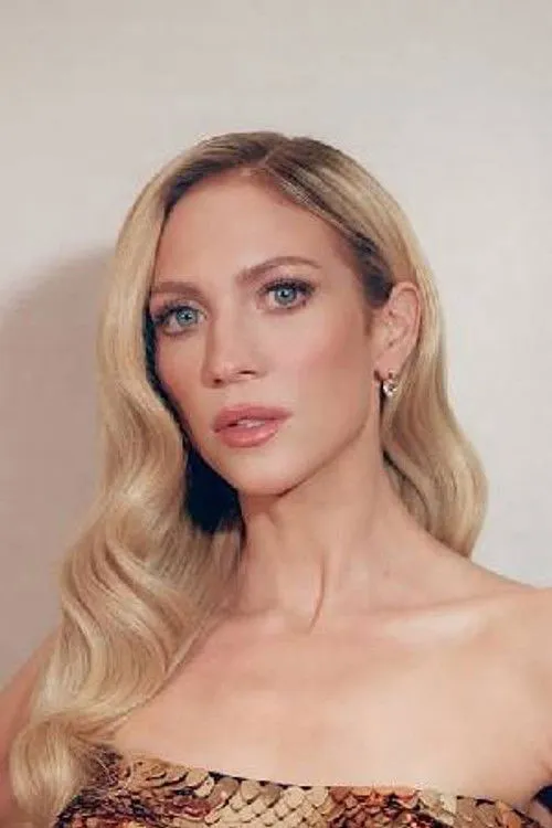 Brittany Snow photo