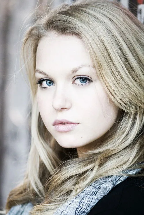 Penelope Mitchell photo