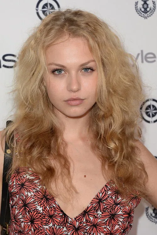 Penelope Mitchell photo