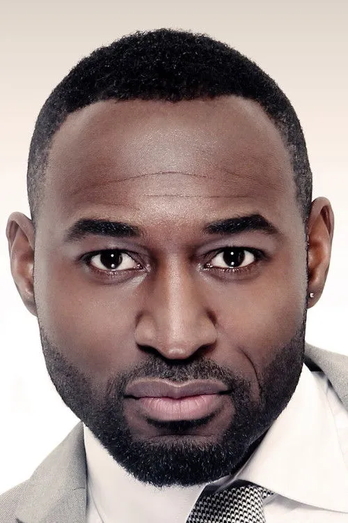 Adrian Holmes photo