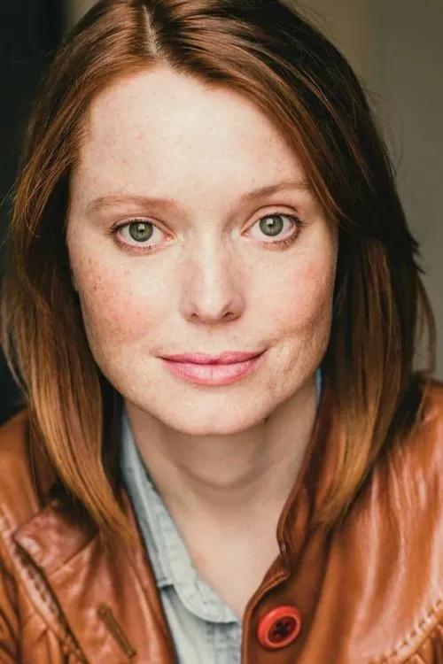 Samantha Sloyan photo