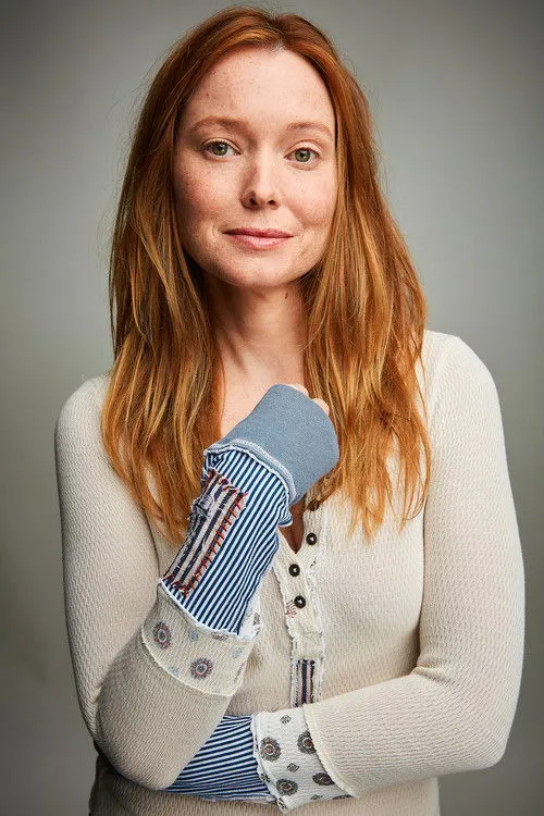 Samantha Sloyan photo