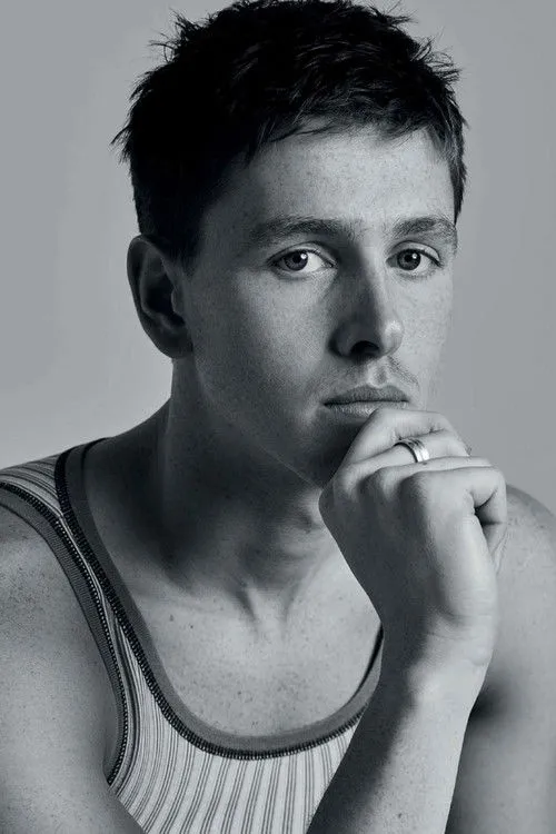 Harris Dickinson photo